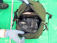 �����b�N�T�b�N���ɖ�����ܗL����O�~���B�������o�b�O�����[����Ă���l�q