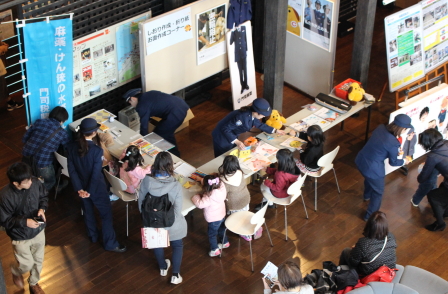 EʁE܂莆쐬R[i[̗lq1