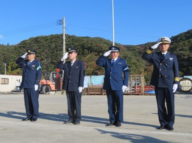 �o�w���̗l�q�@