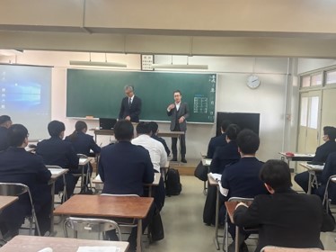 �^���Ȃ܂Ȃ����ōu�`�ɕ������鐶�k�����ɐ�������l�q