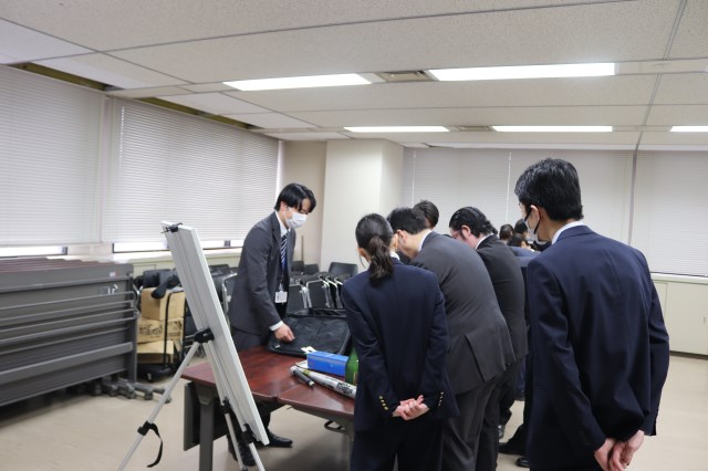 �B������Љ�̗l�q