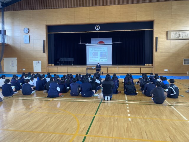 �u���̗l�q�@