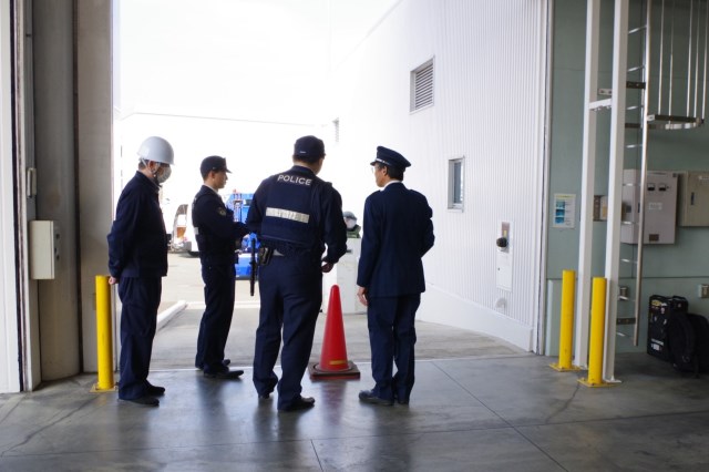 �Ŋ֐E�����x�@�֒ʕ񂵂Ă���l�q