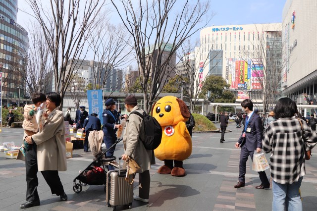 �L�����y�[���̗l�q�@