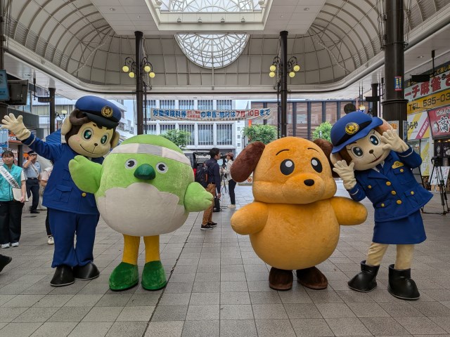街頭キャンペーンの様子A