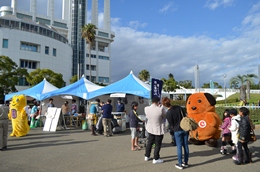 港区区民まつり　みなと遊友フェスタ2014（名古屋市港区）において税関展を開催