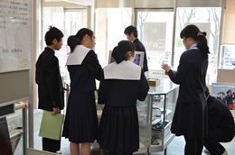 平成27年２月５日（木）名古屋税関、名古屋市立あずま中学校生徒の訪問を受入れ