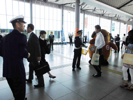 27NTWij@Ŋ֎xAiqwɂăLy[{