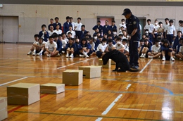 27NU12ijÉŊցA򕌎s쓌wZ̖򕨗ph~ɂču