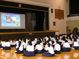 27NU19ijÉŊցA֎scwZ̖򕨗ph~ɂču