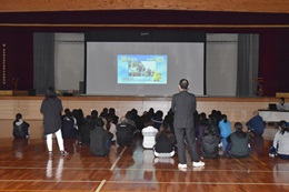 28N1117i؁jÉŊցA򕌌bߓʎxwZ̖򕨗ph~ɂču