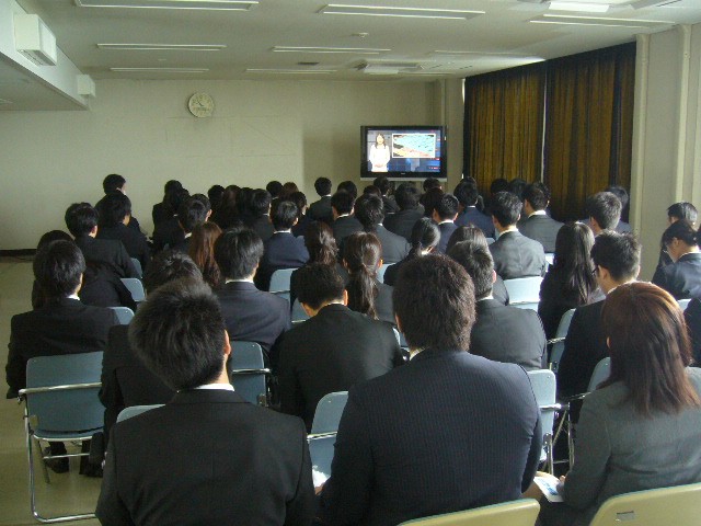 29N47ijŊ֎xA^VЈ̖K󂯓