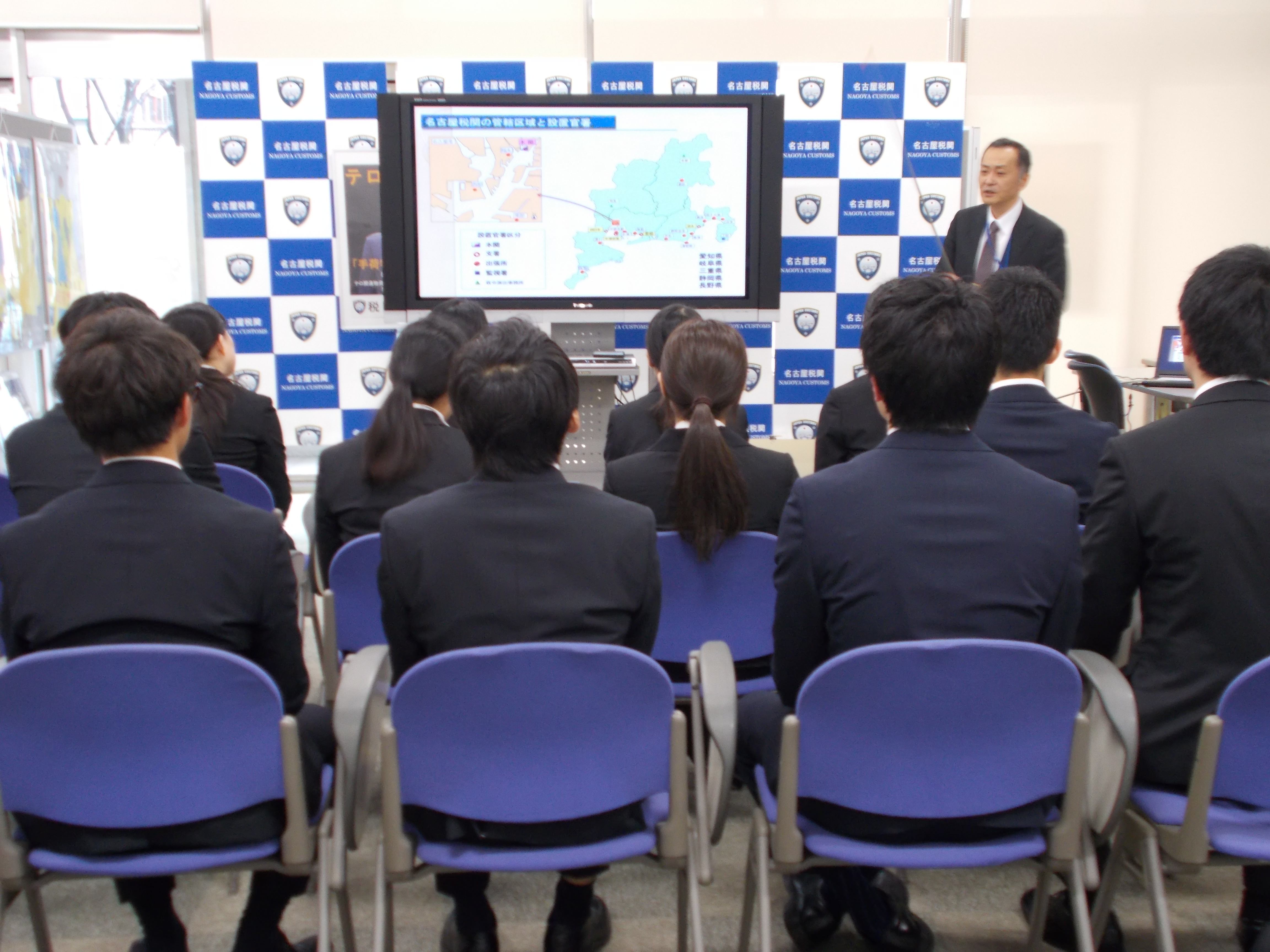 29N411i΁jÉŊցA^A̖K󂯓