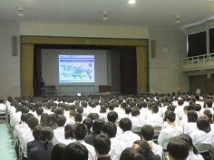 29NT18i؁jŊ֎xAÉYwZ̖wuɂču