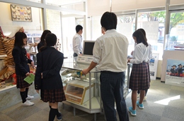 平成27年11月６日（金）名古屋税関、桑名市立陵成中学校生徒の訪問を受入れ