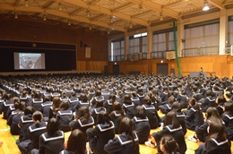 平成27年11月16日（月）名古屋税関、愛知県立犬山高等学校の薬物乱用防止教室において講演