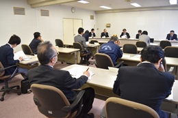 28NS21i؁jÉŊցA27Nxyѕ28NR̊ǓfՊTij𔭕\