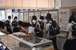 平成28年５月13日（金）名古屋税関、羽島市立中央中学校生徒の訪問を受入れ