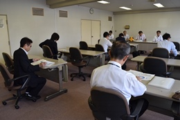 28NT24i΁jÉŊցA28NS̊ǓfՊTij𔭕\