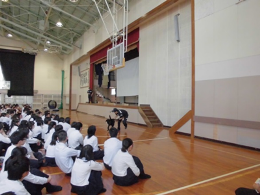 28NUWijŊ֎xloAÉlwZ̖򕨗ph~ɂču