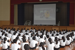 28NX30ijÉŊցACÎscwZ̖򕨗ph~ɂču