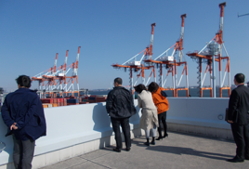 29NR27ijÉŊցA28NxQŊփj^[Ƃ̈ӌ{