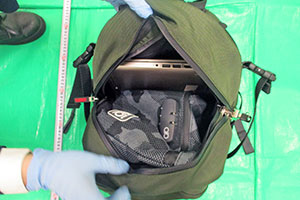 �����b�N�T�b�N���ɖ�����ܗL����O�~���B�������o�b�O�����[����Ă���l�q