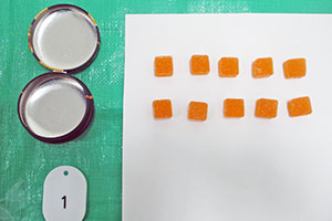 �P�[�X���疃�򂪓������O�~�P�O�������o�����l�q