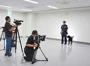 活躍した麻薬探知犬とハンドラー 活躍した麻薬探知犬とハンドラー