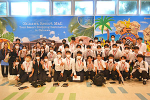 専門学生たちと集合写真 専門学生たちと集合写真