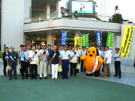  沖縄通関業会と合同街頭キャンペーン実施 