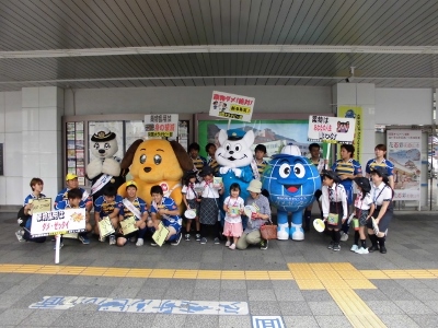 「ダメ、ゼッタイ。」街頭キャンペーンに参加