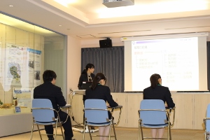 株式会社サンオーシャン税関見学会の様子.jpg