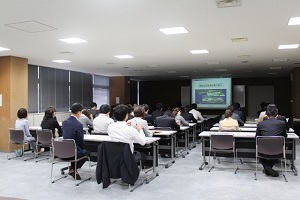 関西空港税関支署 三菱電機株式会社に対し税関見学会を実施 見学会の様子