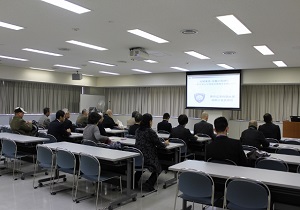 関西空港税関支署 北地区保護司会に対し税関見学会を実施 見学会の様子