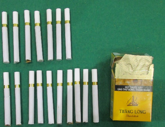 指定薬物を含有する植物片6本