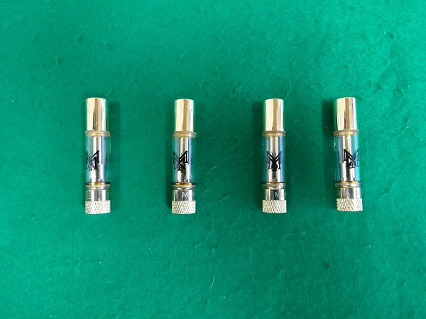 写真1 大麻である液状物2.28g(4本) 写真1 大麻である液状物2.28g(4本)