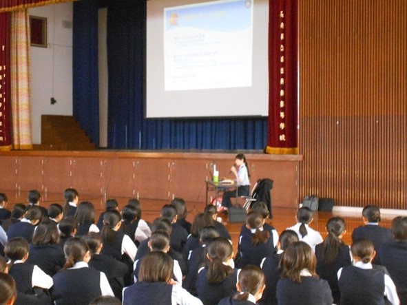 税関業務説明の様子