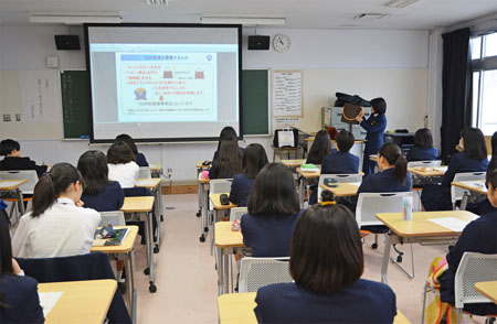 説明の様子a 説明の様子a