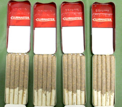 タバコ状の麻薬を含有する植物片 タバコ状の麻薬を含有する植物片