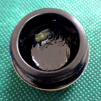 ケースに入った固形状の麻薬 ケースに入った固形状の麻薬