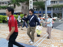 沖縄通関業会との合同街頭キャンペーン (那覇市パレットくもじイベント広場)