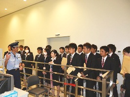 エックス線検査装置のデモンストレーション見学 エックス線検査装置のデモンストレーション見学