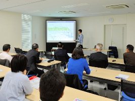 説明会の様子 説明会の様子