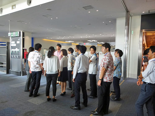 空港施設見学の様子 空港施設見学の様子