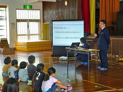 税関教室の様子 税関教室の様子